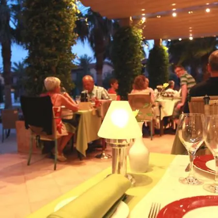 Clipper & Hotel Torroella De Montgri