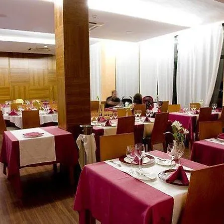 Clipper & Hotel Torroella De Montgri