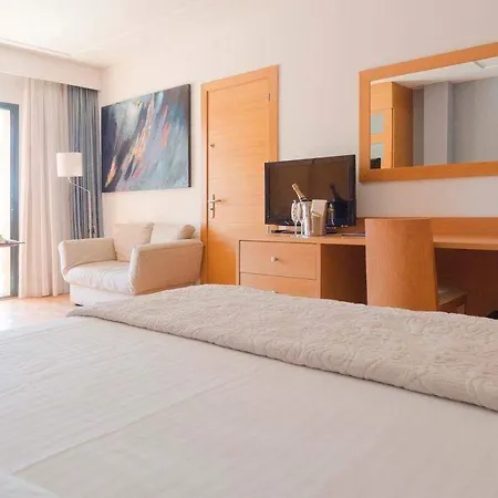 Hotel Clipper & 4*