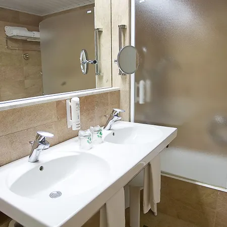 Hotel Clipper & 4*