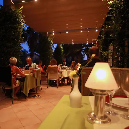 Hotel Clipper & Torroella de Montgrí