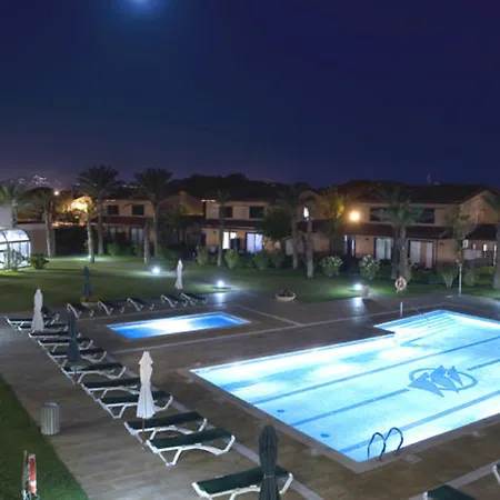 Otel Clipper & 4*